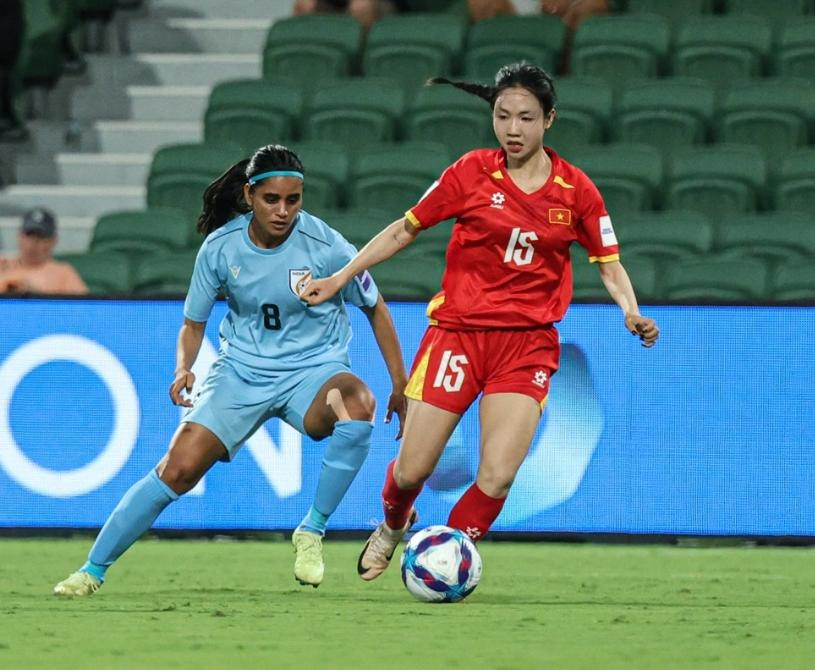 Huỳnh Như kiến tạo phút bù giờ, tuyển nữ Việt Nam thắng nghẹt thở Ấn Độ
